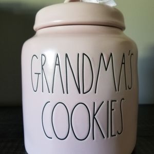 NWOT- Rae Dunn "Grandma's Cookie's Cannister